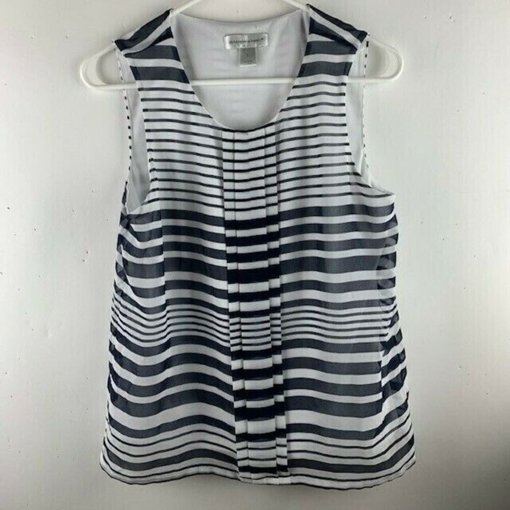 Christopher & Banks Size S Top Short Sleeve Round Neck Pleated Front